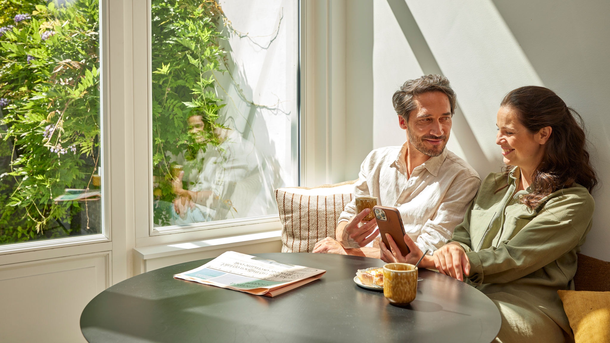 Par koji uživa u održivu grijanju u svojem domu uz iznimnu učinkovitost i performanse