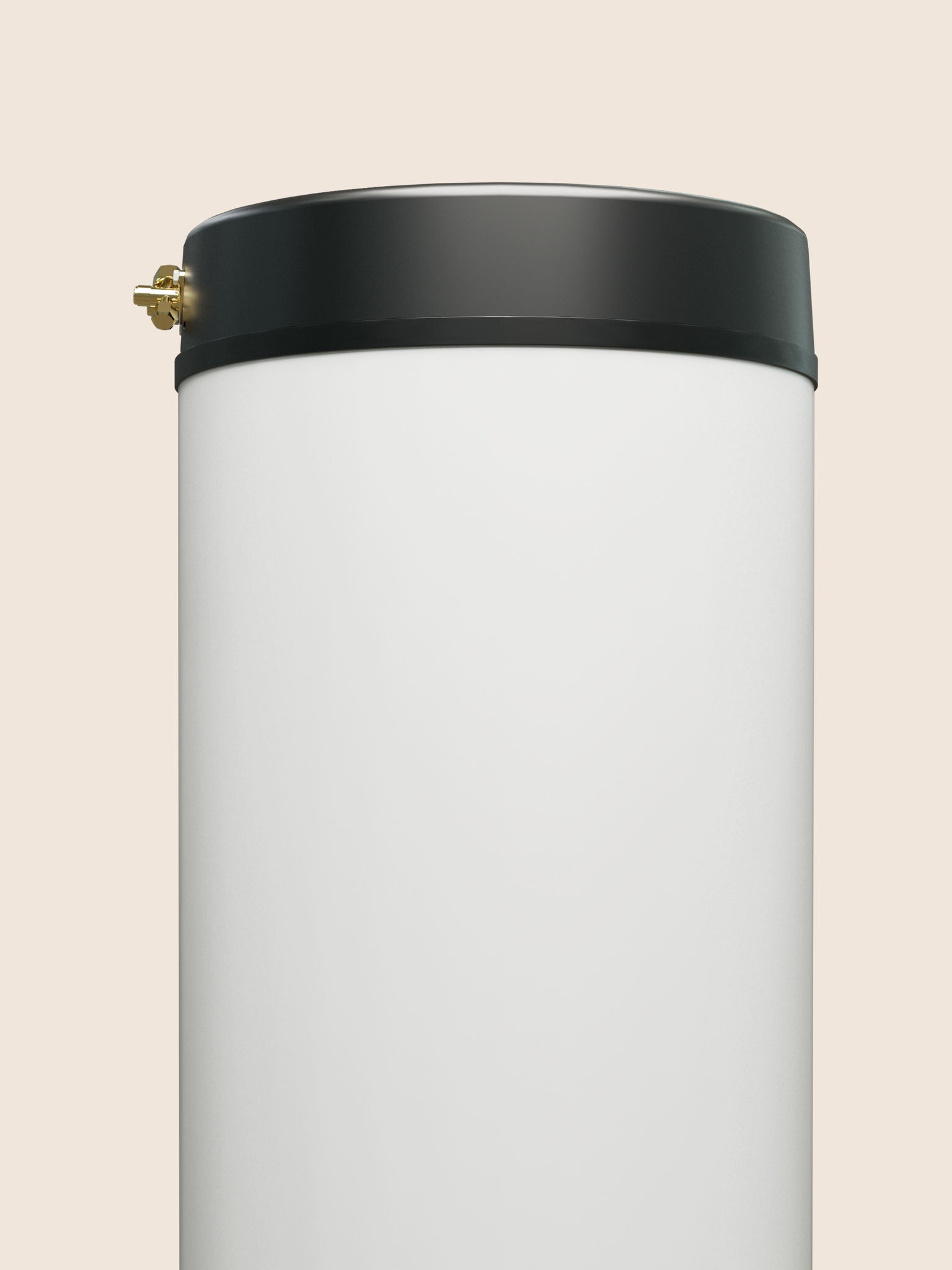 Prikaz s prednje strane spremnika tople potrošne vode.